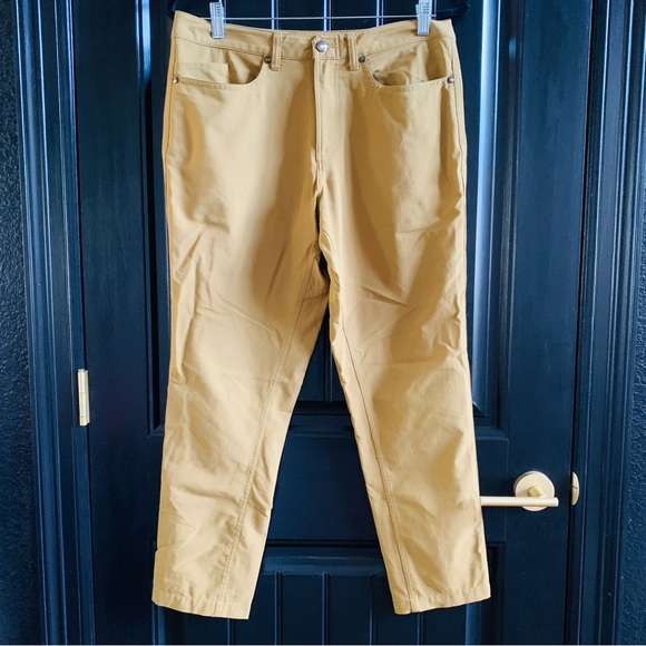Olivers Mens Passage Chino Pants in Brass | Size 31/28 - Picture 3 of 6